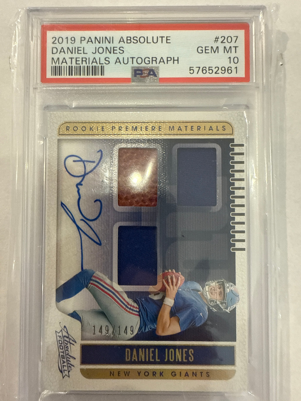2019 Absolute Daniel Jones Materials Autograph 149/149 PSA 10