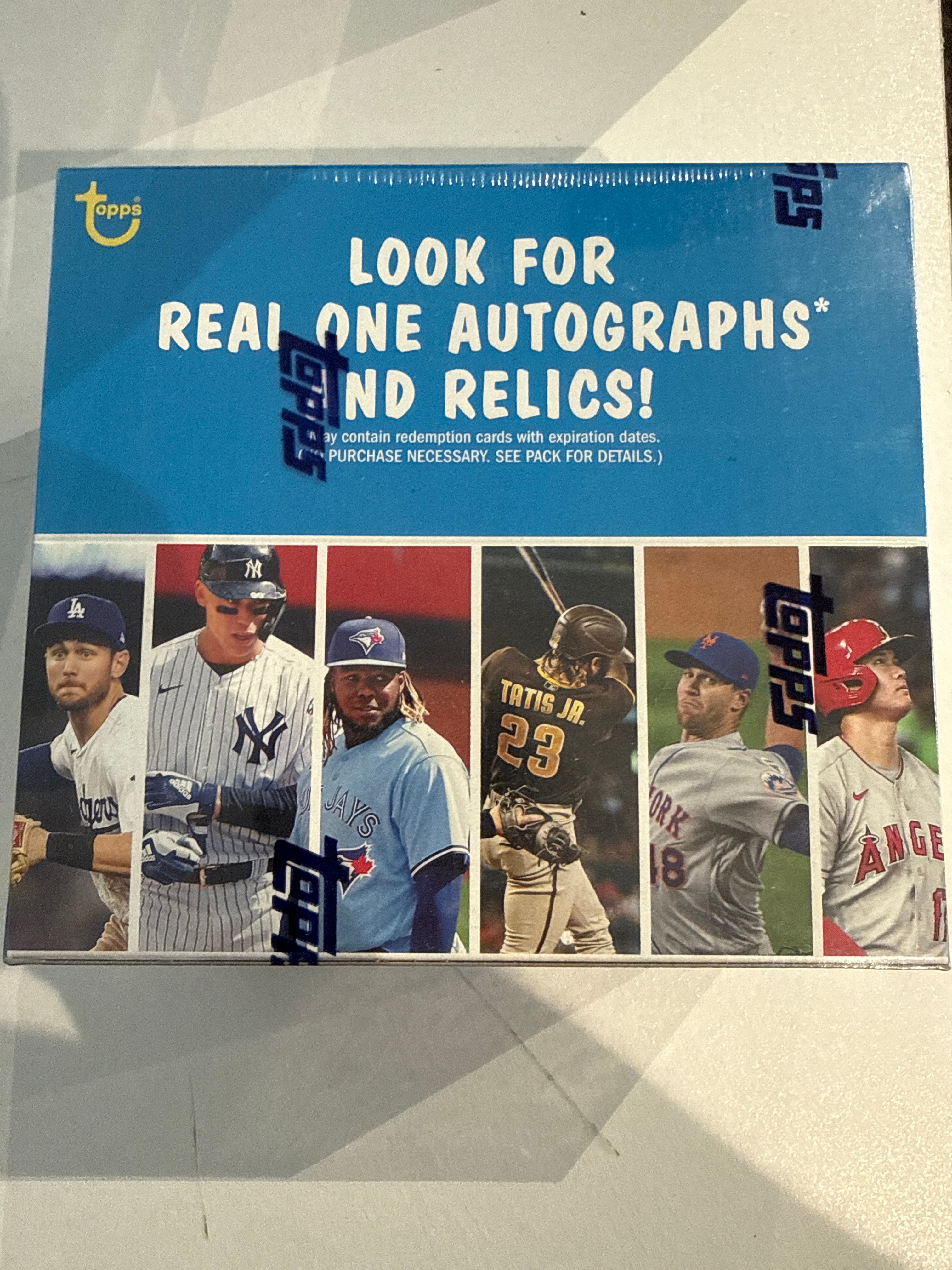 2022 Topps Heritage Baseball Retail Box