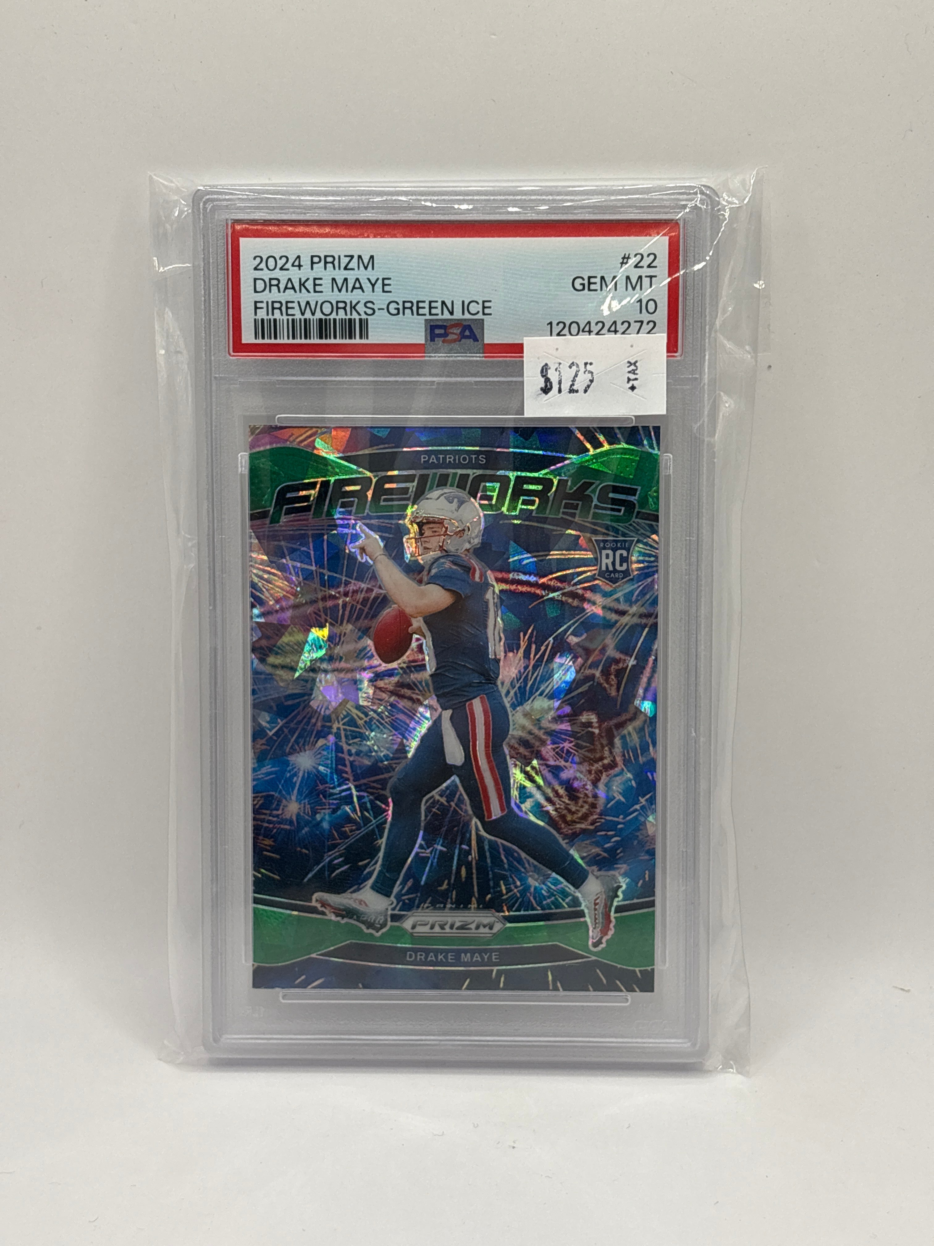2024 Panini Prizm Fireworks Drake Maye #22 Green Cracked Ice Prizm PSA 10