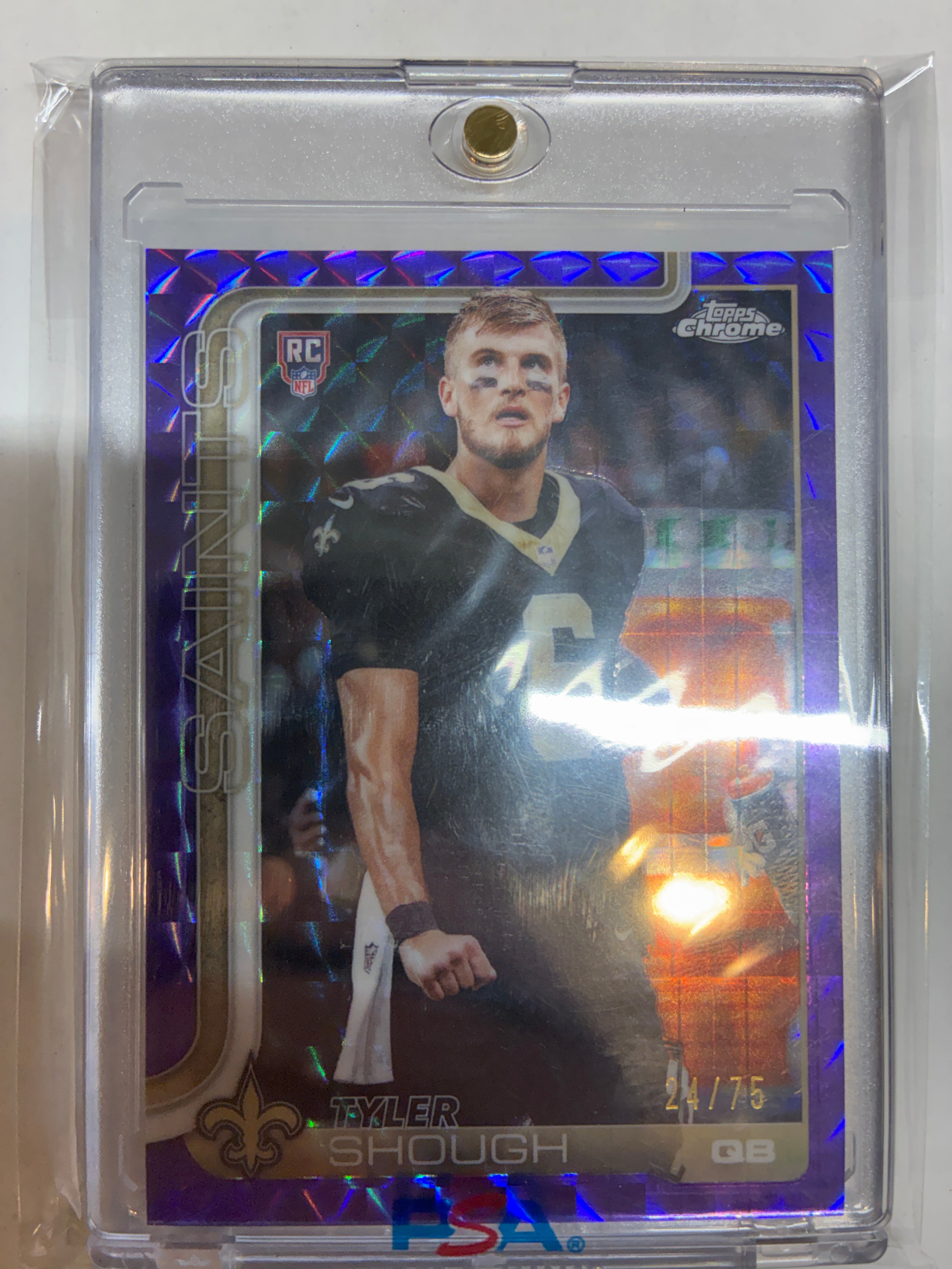 2025 Topps Chrome Rookies Image Variation Tyler Shough #398 Purple Geometric Refractor 24/75