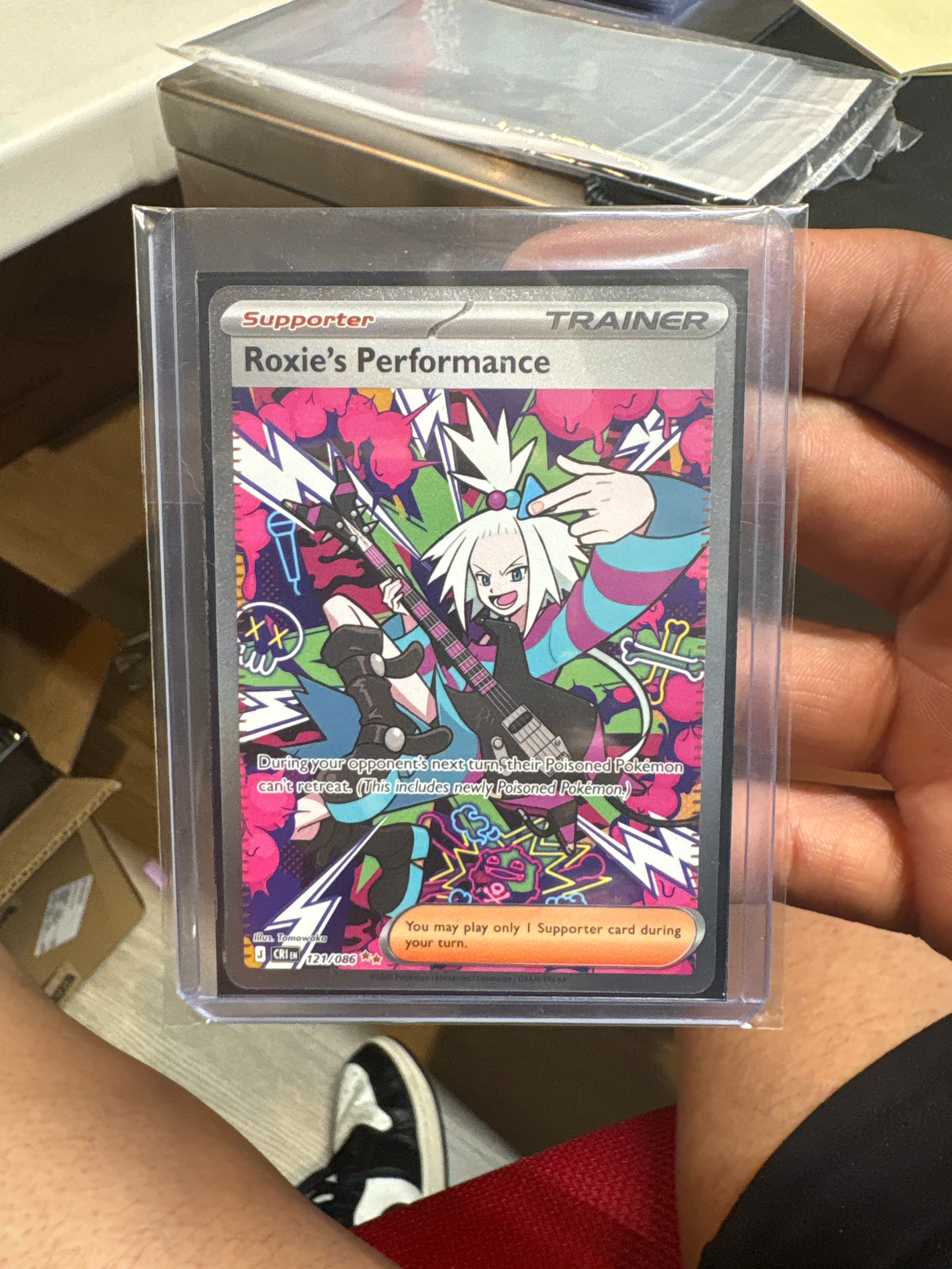 Pokemon - Roxie’s Performance 212/086