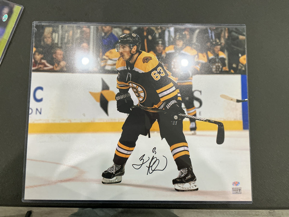Brad Marchand autographed picture 16x20