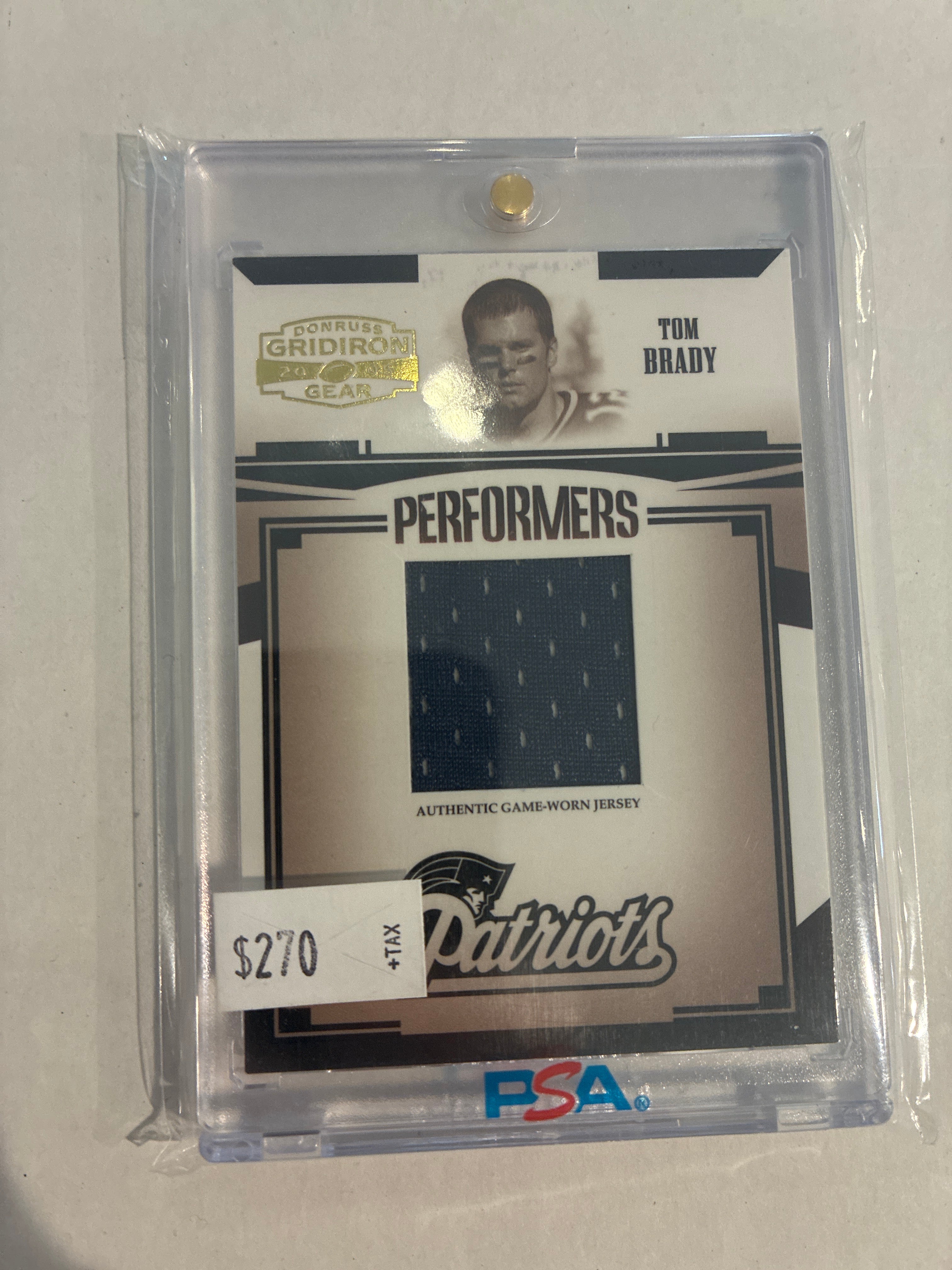 2005 Donruss Gridiron Gear Tom Brady Performers Jerseys 036/150