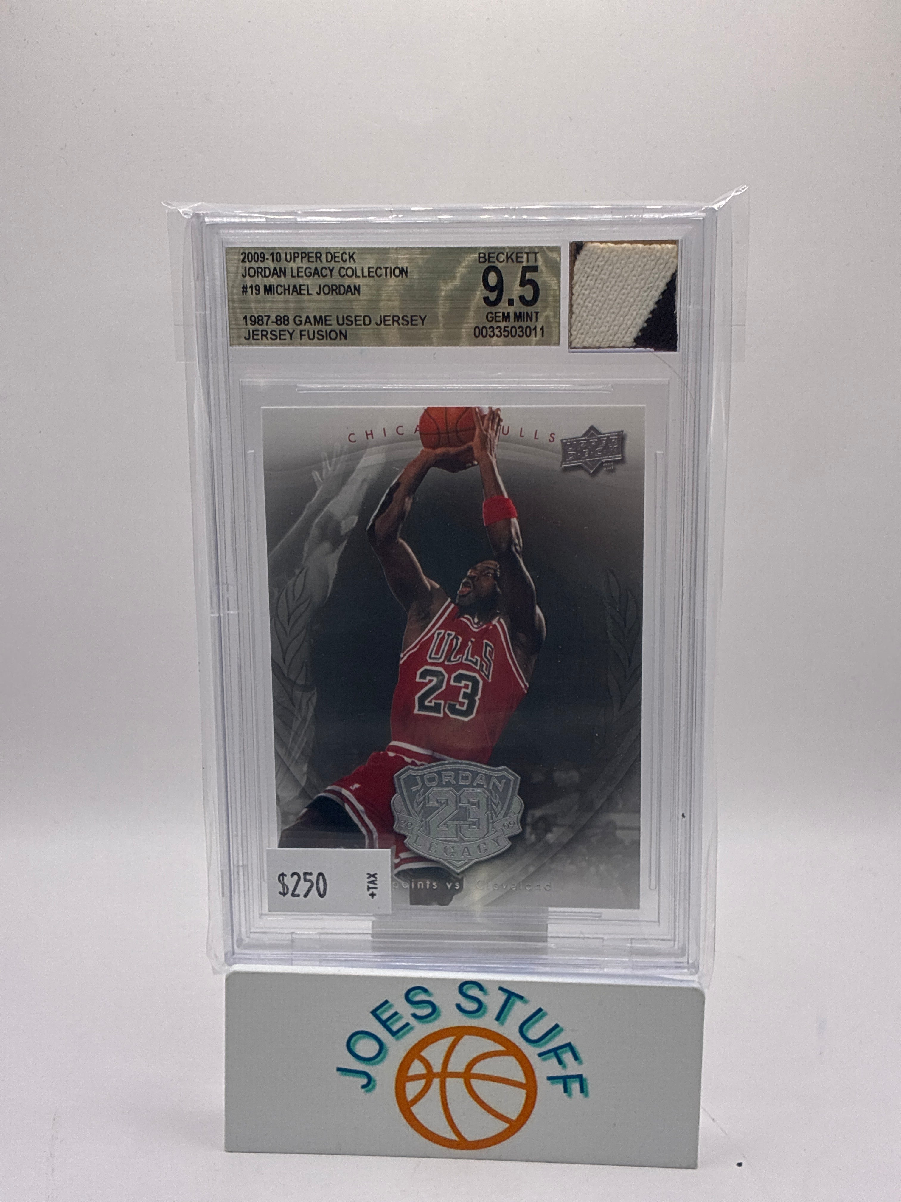 2010 Upper Deck Michael Jordan 1987-1988 Game Used Jersey Jordan Legacy Collection Beckett 9.5